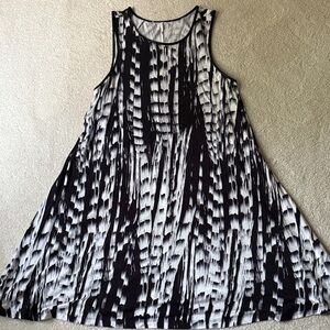 Black and White Sleeveless Dress